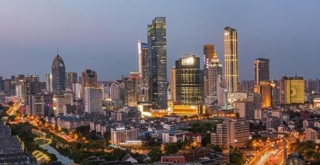 孟买VS上海：两座亚洲金融巨擘的全方位对比