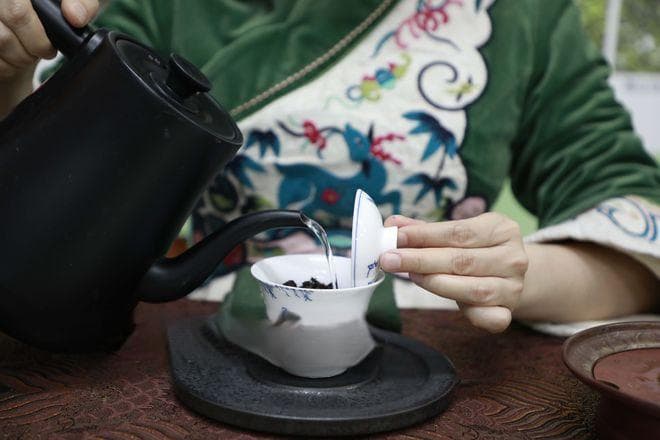 别再用自来水泡茶了！点击解锁泡茶最佳水质吧