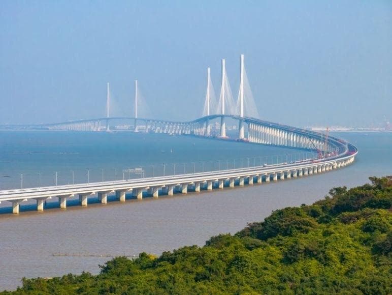 黄茅海跨海通道通车 珠海至江门车程缩至30分钟左右