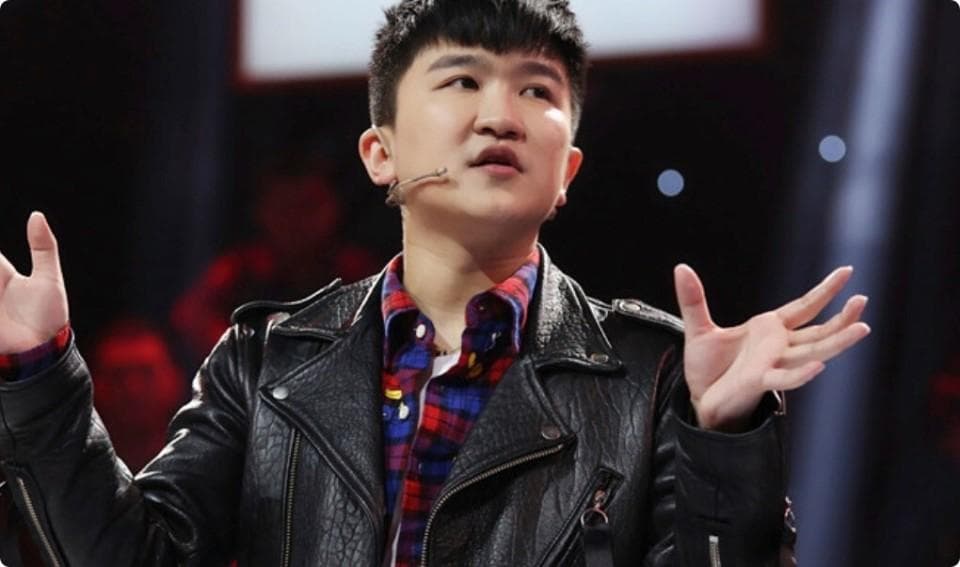 张大大暴力事件持续发酵，"客服小张"人设崩塌引发行业反思