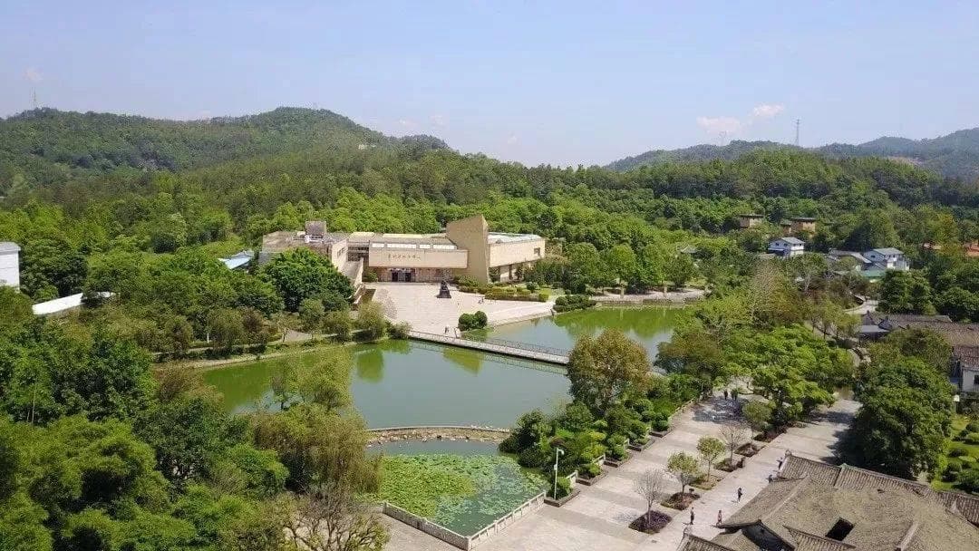 83岁叶剑英最后一次回家乡，禁不住热泪盈眶...