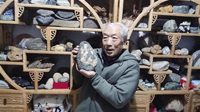 南阳退休警察赵星辉：400块奇石见证文化传承