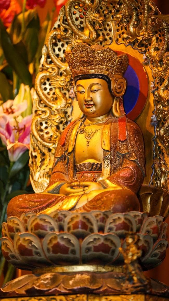佛教三宝：佛、法、僧的内涵与意义