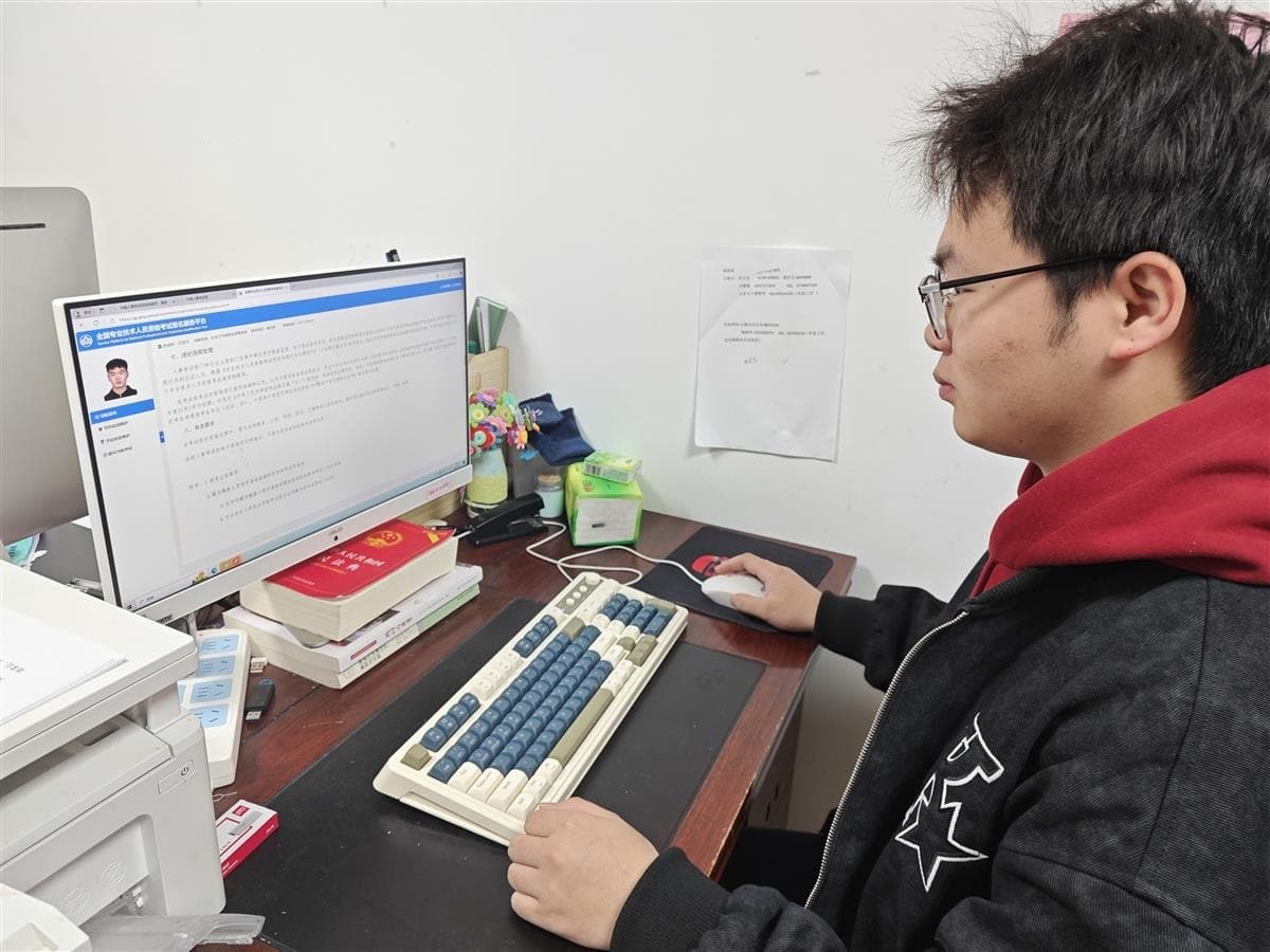 职业资格考试热度持续升温 这届年轻人为何如此青睐社工