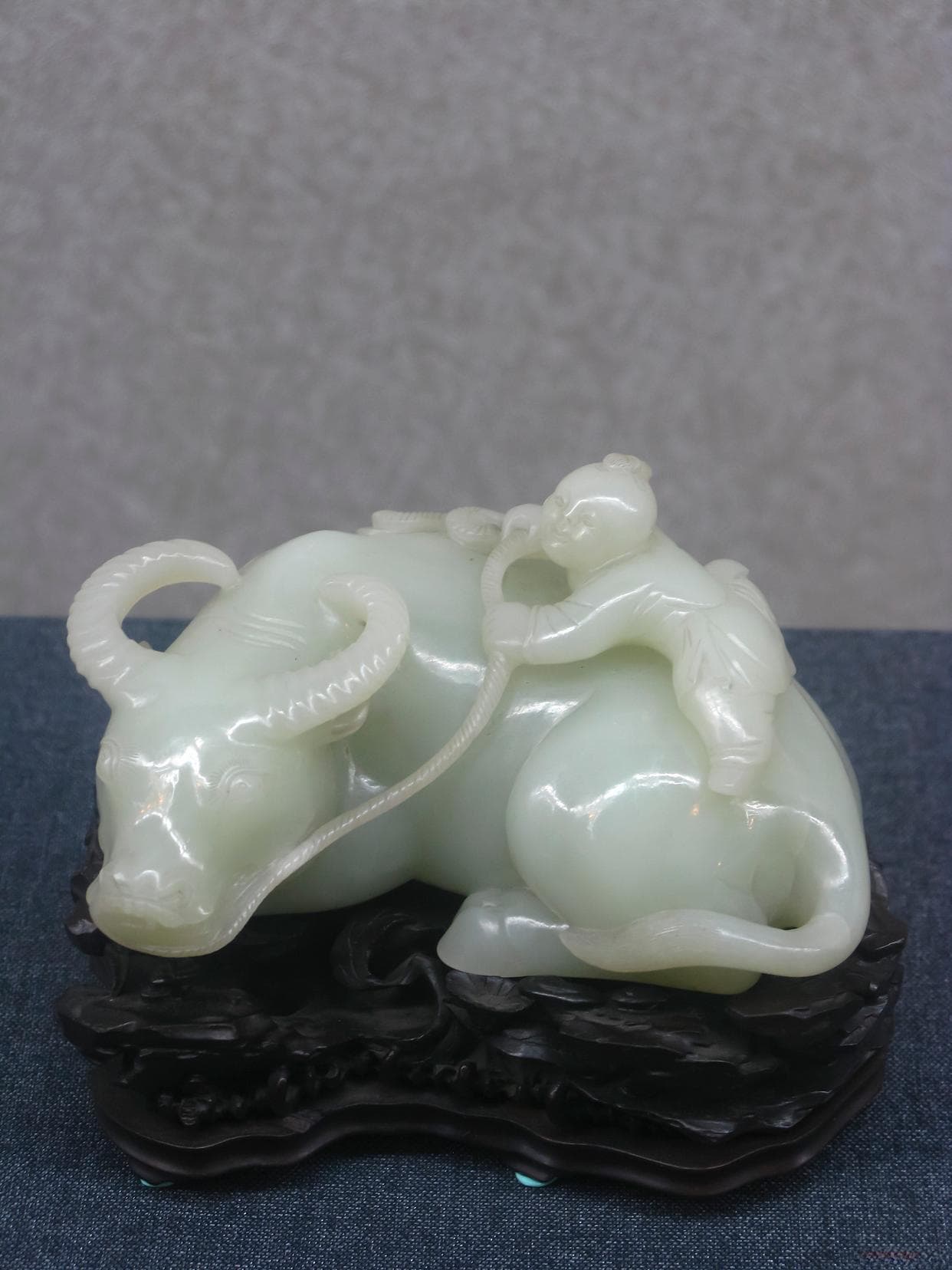 这就是被誉为具有极高文化价值的玉石——和田玉！