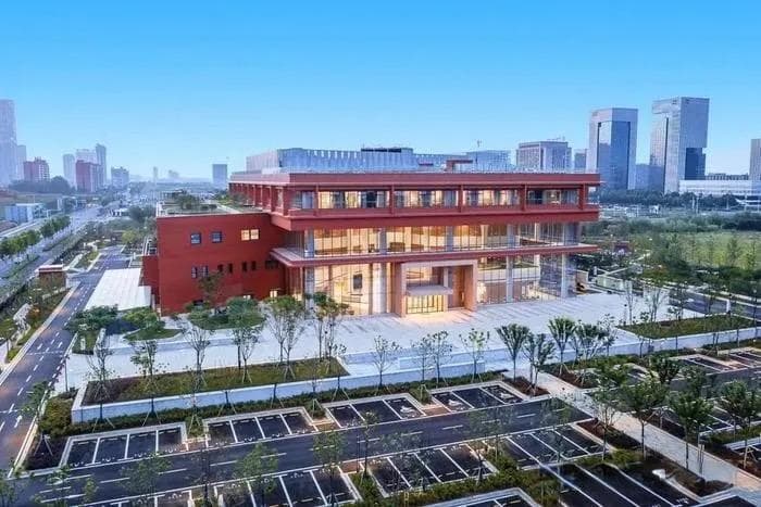 小叶医探 | 每疗程最高不超24万元！质子治疗离纳入医保还有多远？