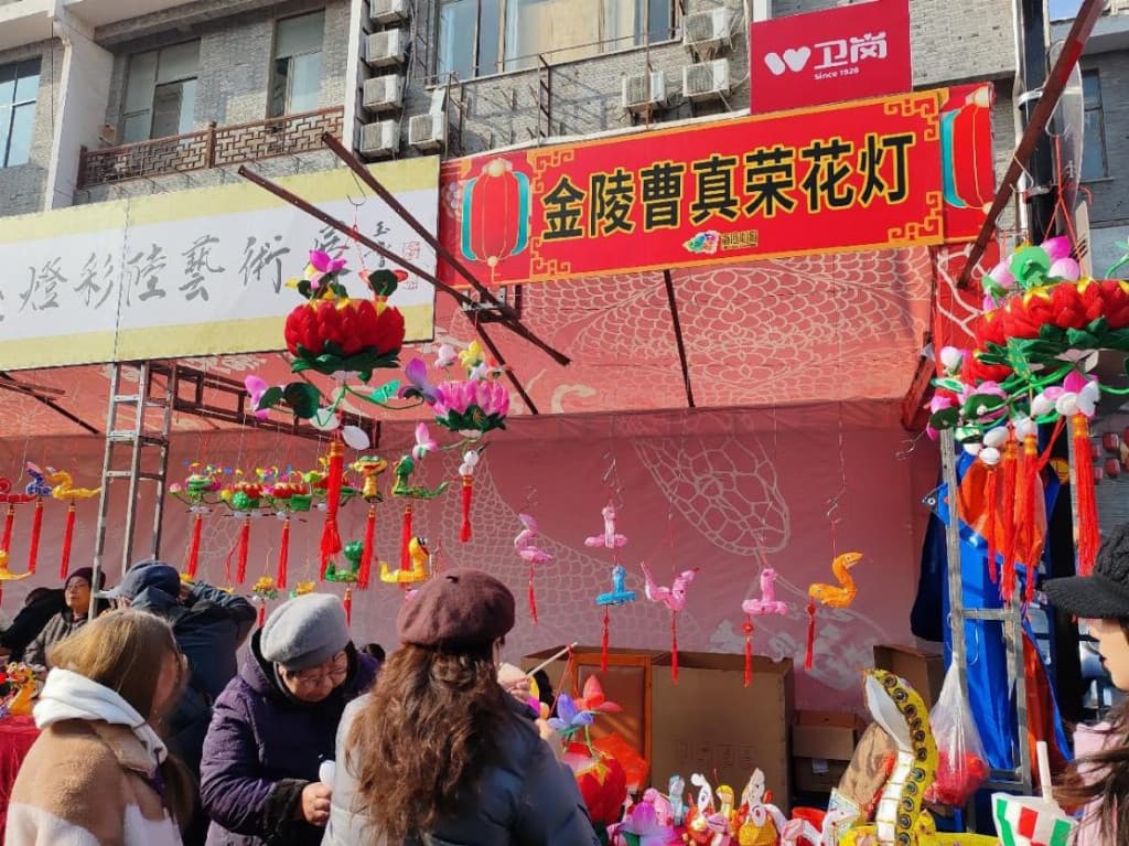 点亮秦淮花灯，讲述中国故事