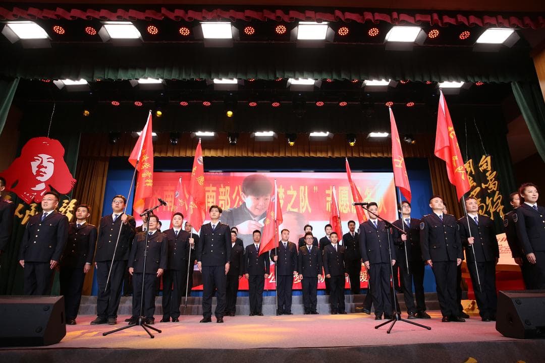 济南市启动“雷锋精神我践行 一城大爱暖泉城”主题宣传活动