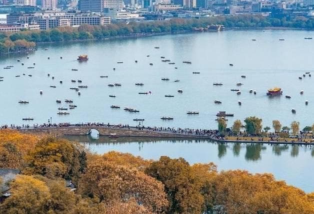 杭州秋冬旅行全攻略，带你领略绝美西湖与诗意江南