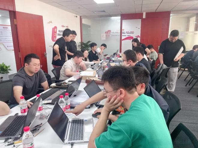 工程师属于中级职称吗？一文详解职称体系与职业发展