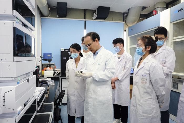 广工校长邱学青：“木质素高值化利用”逐梦人