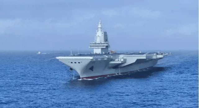 福建舰：中国海军力量的新篇章