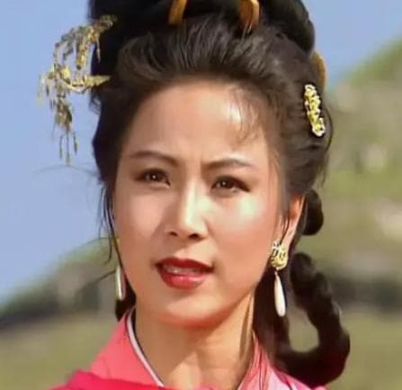 孙策与孙尚香的关系探析：兄妹情深与家国使命