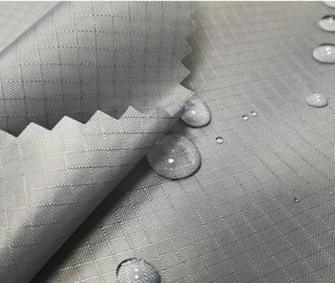 详细分析TPU涉水防护服面料的耐水压与耐水解性能