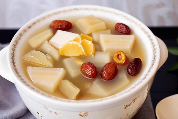 老咳嗽不好，试试这5种润肺食疗方