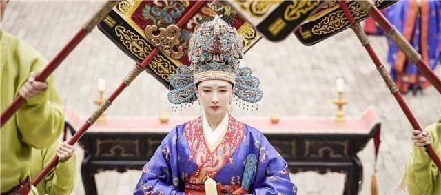 《清平乐》皇后被废：权力与情感的双重困境