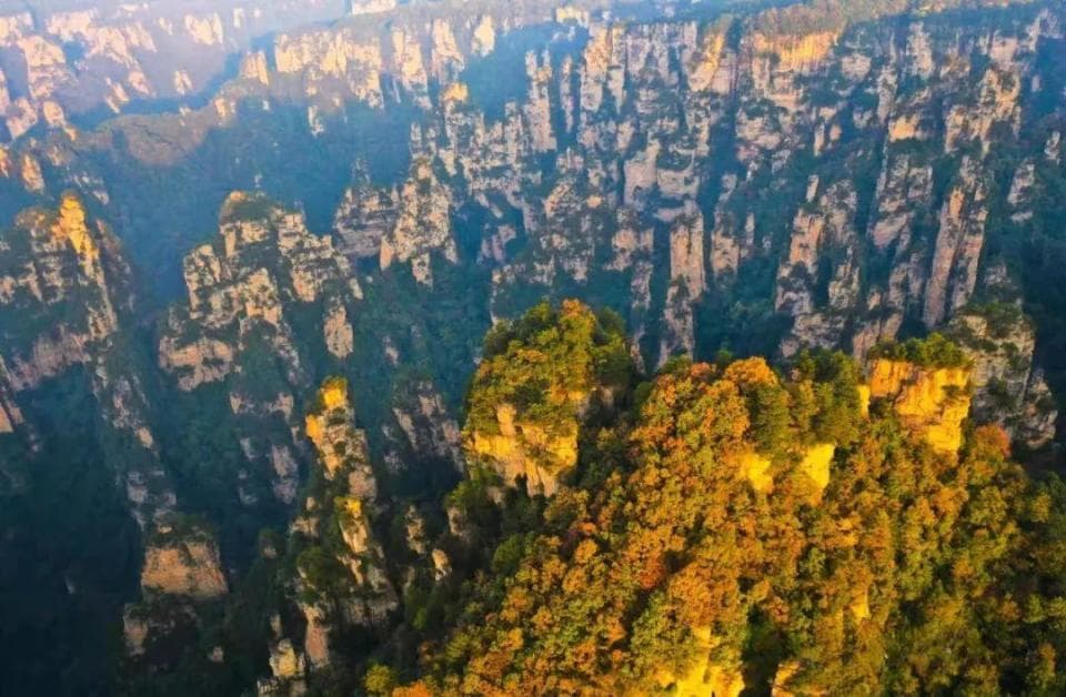 DeepSeek眼中的张家界：自然奇观与人文魅力的完美融合