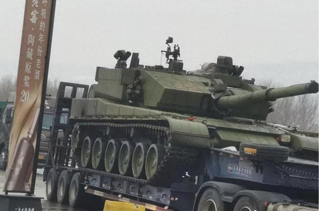 中国官宣新一代坦克主动防御系统，无人机也能反，实力全球顶尖
