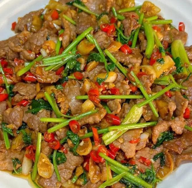 香菜炒牛肉：简单几步做出餐厅级美味