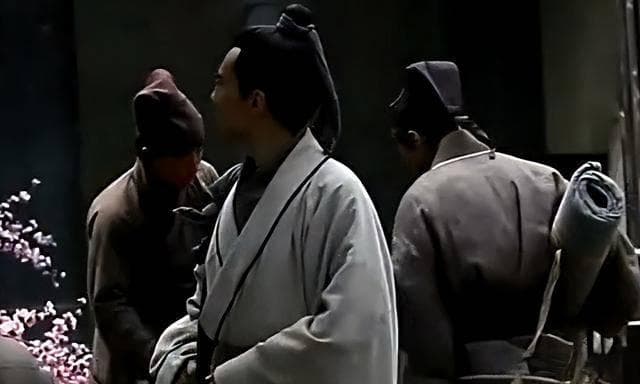 年龄有“虚岁”和“周岁”，其中的区别是啥?该回答哪一个呢?