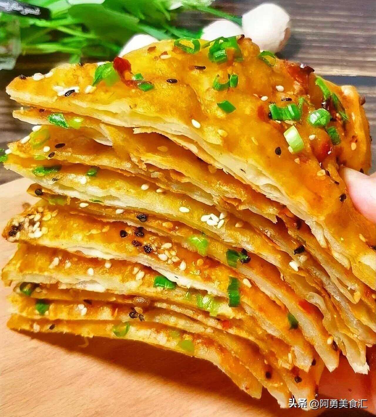 最正宗酱香饼做法，一级面点师教你酱料配方，柔软多层酱香浓郁！