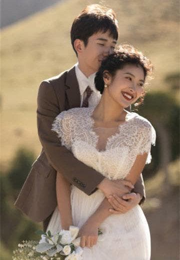 从俯拍到侧拍：婚纱照拍摄角度与效果完全指南