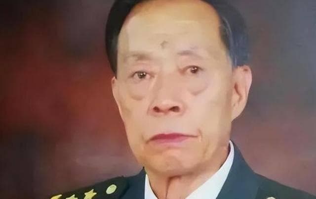 3万将士堵决口，20万群众送英雄：董万瑞与1998抗洪壮举