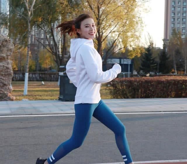 跑步的时候，我的脚应该如何着地？