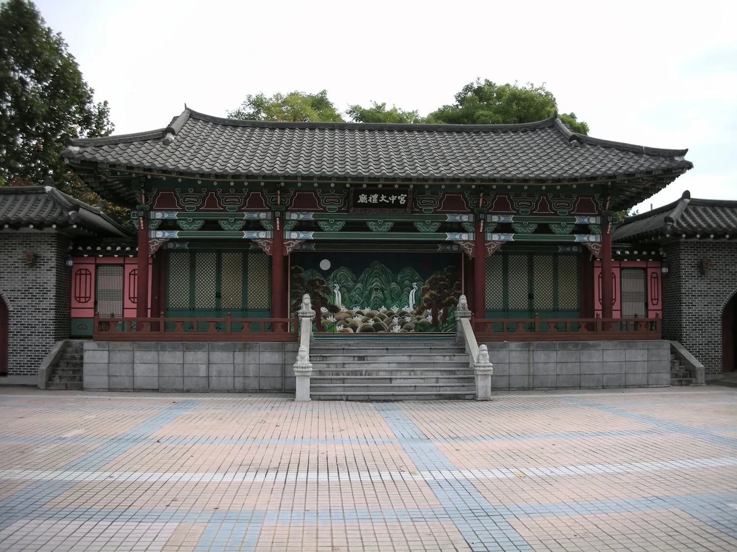 合肥包公园与三河古镇：一园清廉一水乡