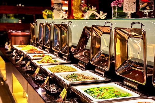 自助餐应该怎么吃？六个科学的取餐顺序让你吃得健康又尽兴