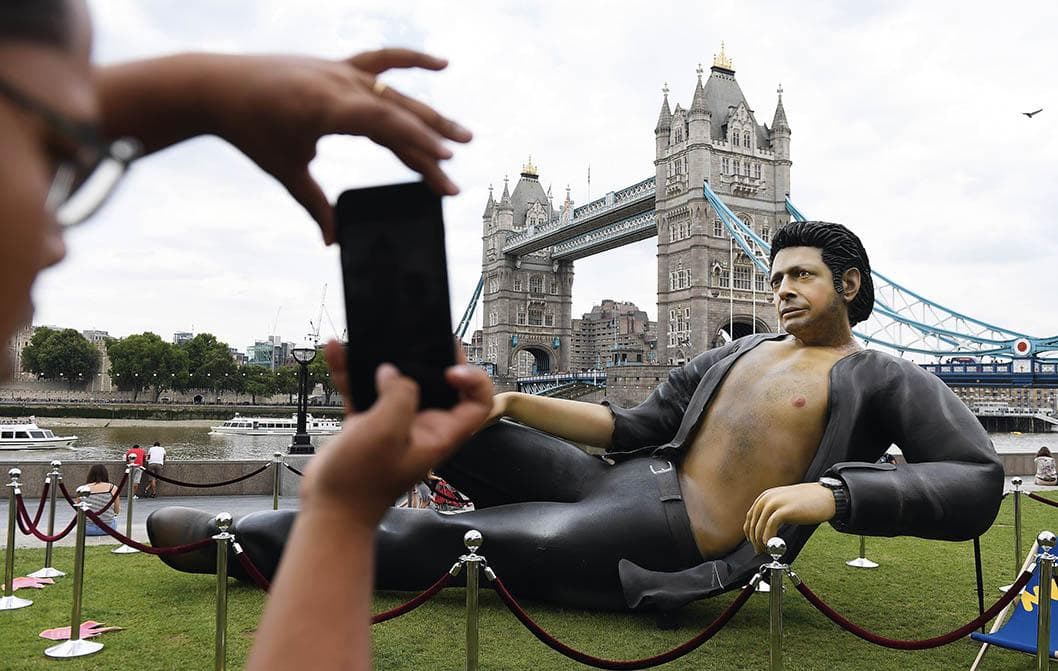 智能手机上的英国“孤独一代”