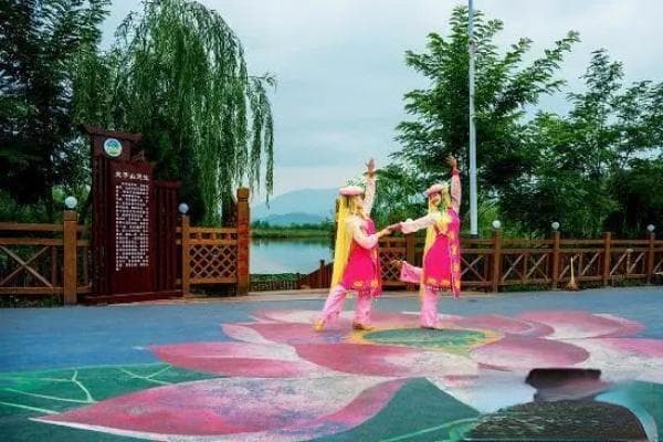 临夏回族自治州：民族和谐与经济发展并驾齐驱