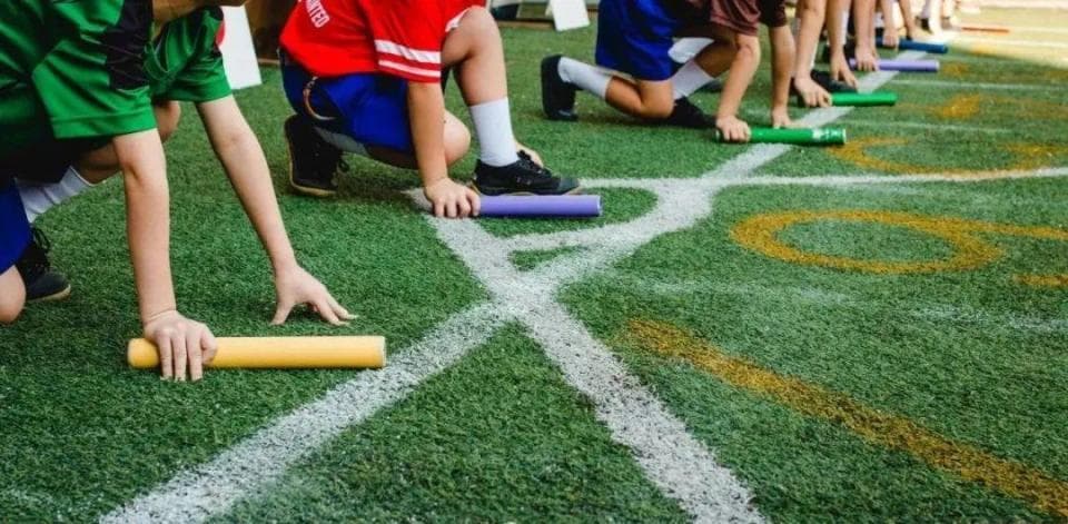 当近视率和肥胖率触目惊心，中国学生开始「每天锻炼2小时」