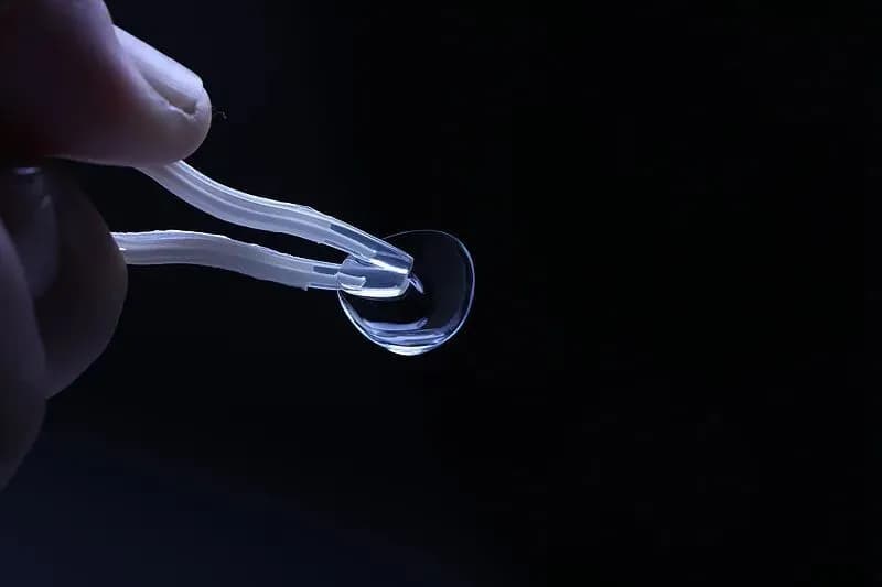务必重视！佩戴美瞳有这些健康隐患，快转给身边戴美瞳的TA