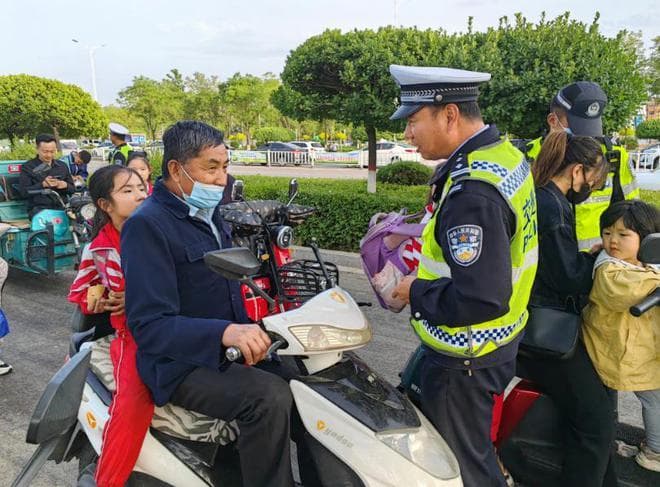 2025年2月起，这5种电动车放心上路，但这3种禁行，车主如何应对
