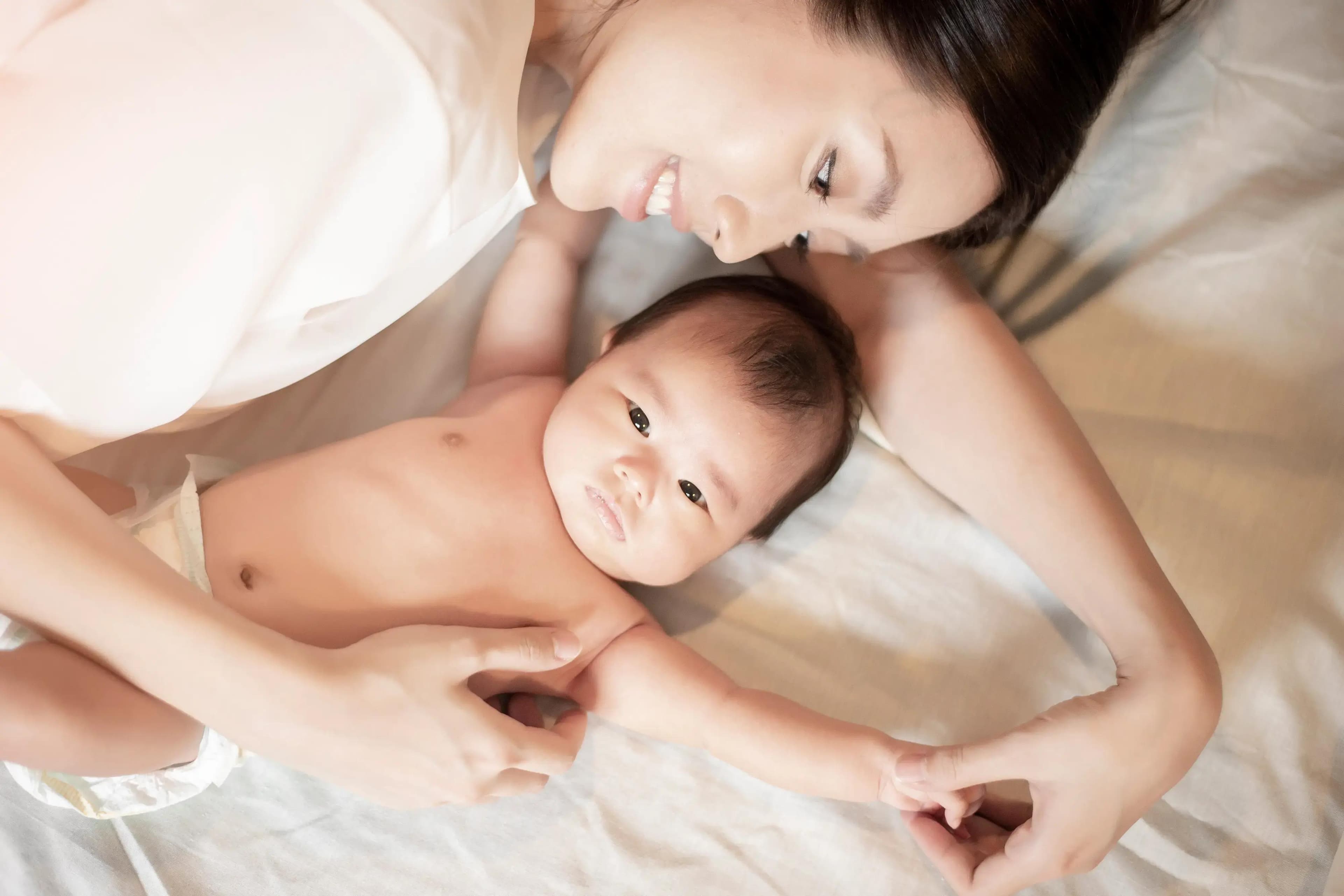 产后调理黄金3阶段！营养补充搭配中医，坐月子轻松调养身体