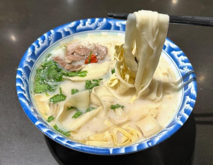 河南烩面：一碗包罗万象 汤中尽纳乾坤