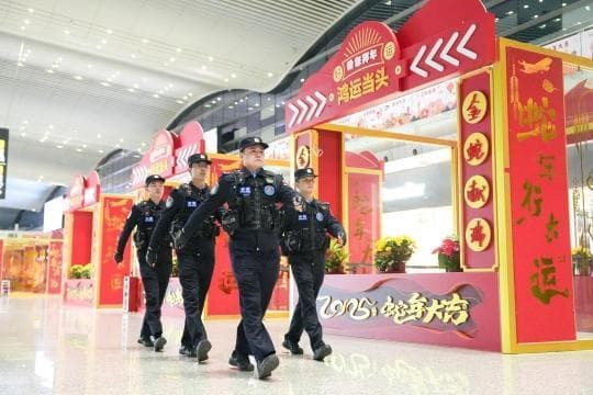 240小时过境免签新政实施“满月”，白云机场口岸客流“热”度攀升