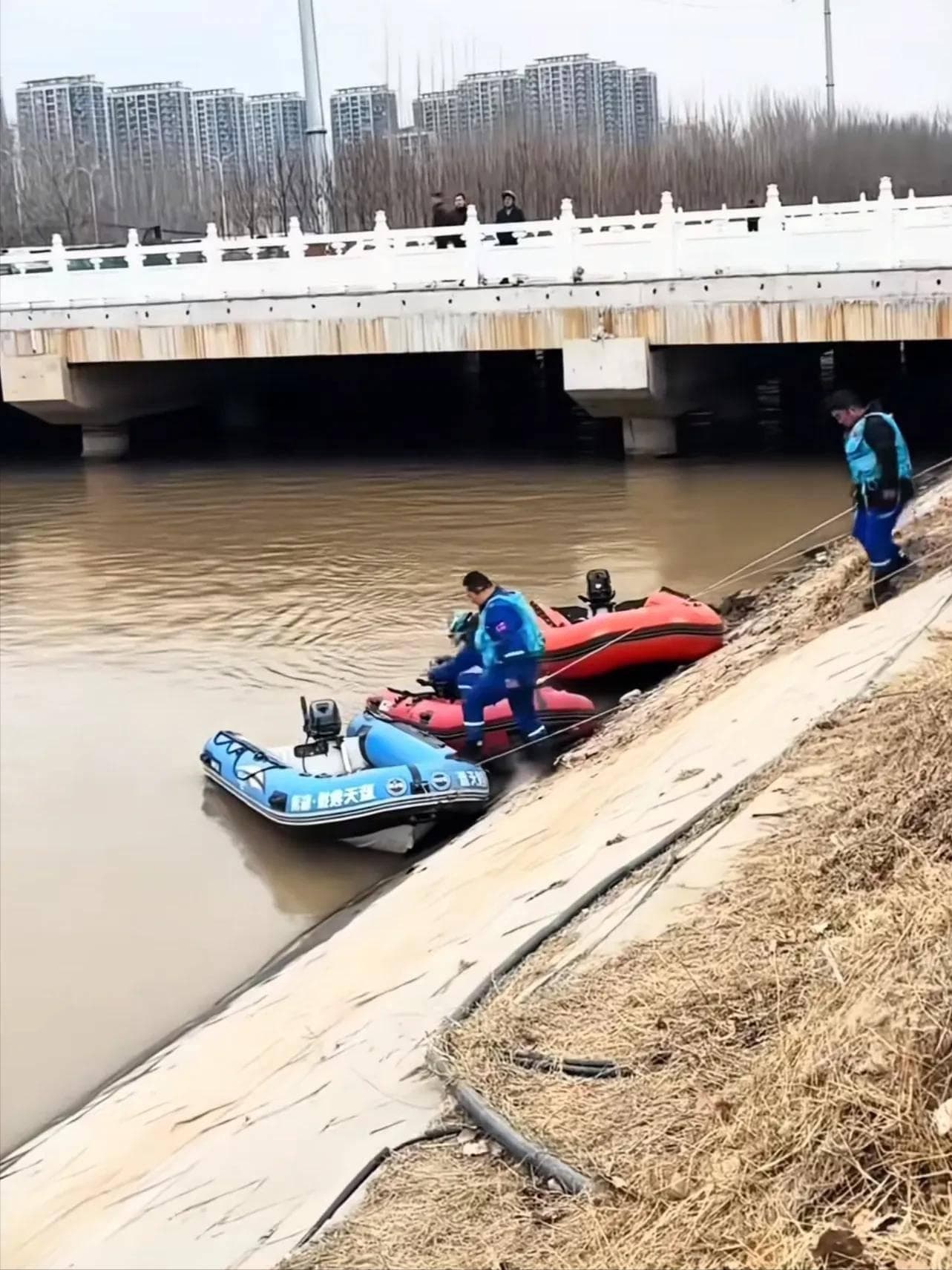 痛心！山东母女跳河事件，引发深思和愤慨！