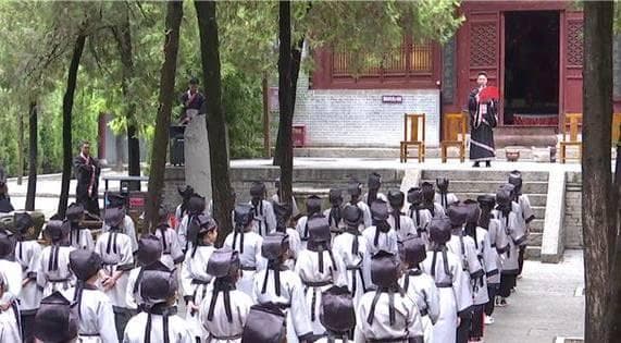 二程：因反对王安石变法一生不志，潜心学问，终成一代大儒