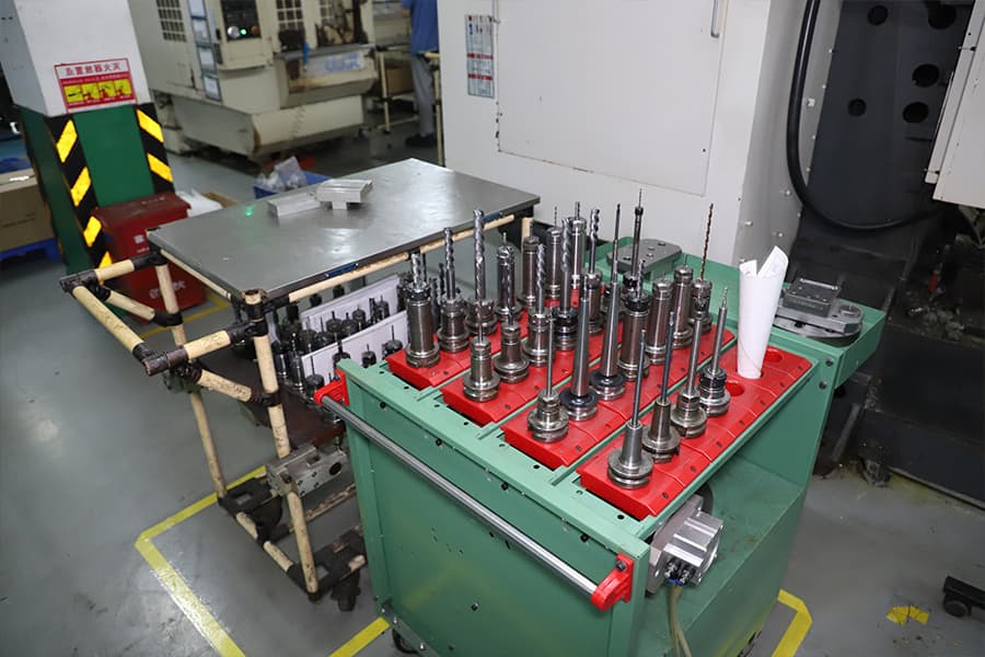 CNC 铣削加工中高速铣削的振动抑制策略