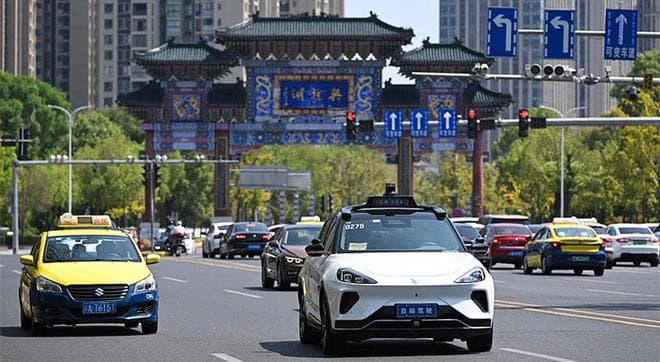 “明年特斯拉带这个技术一来，就能看出中企谁是霸主”