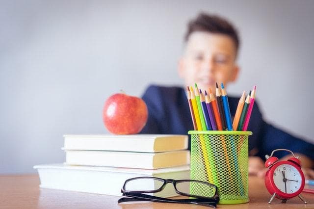 读完研究生就是硕士学位吗？