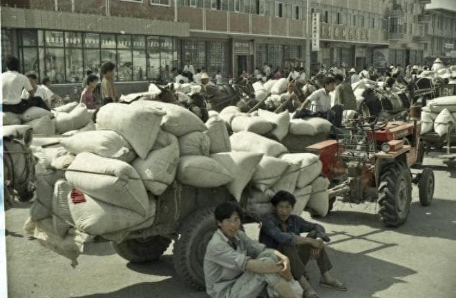 农业社时代，交公粮是怎么一回事？交过公粮的农民为什么没退休金