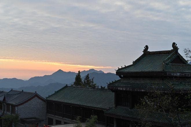 襄阳旅游必看：四大景点、两大美食，交通住宿全攻略