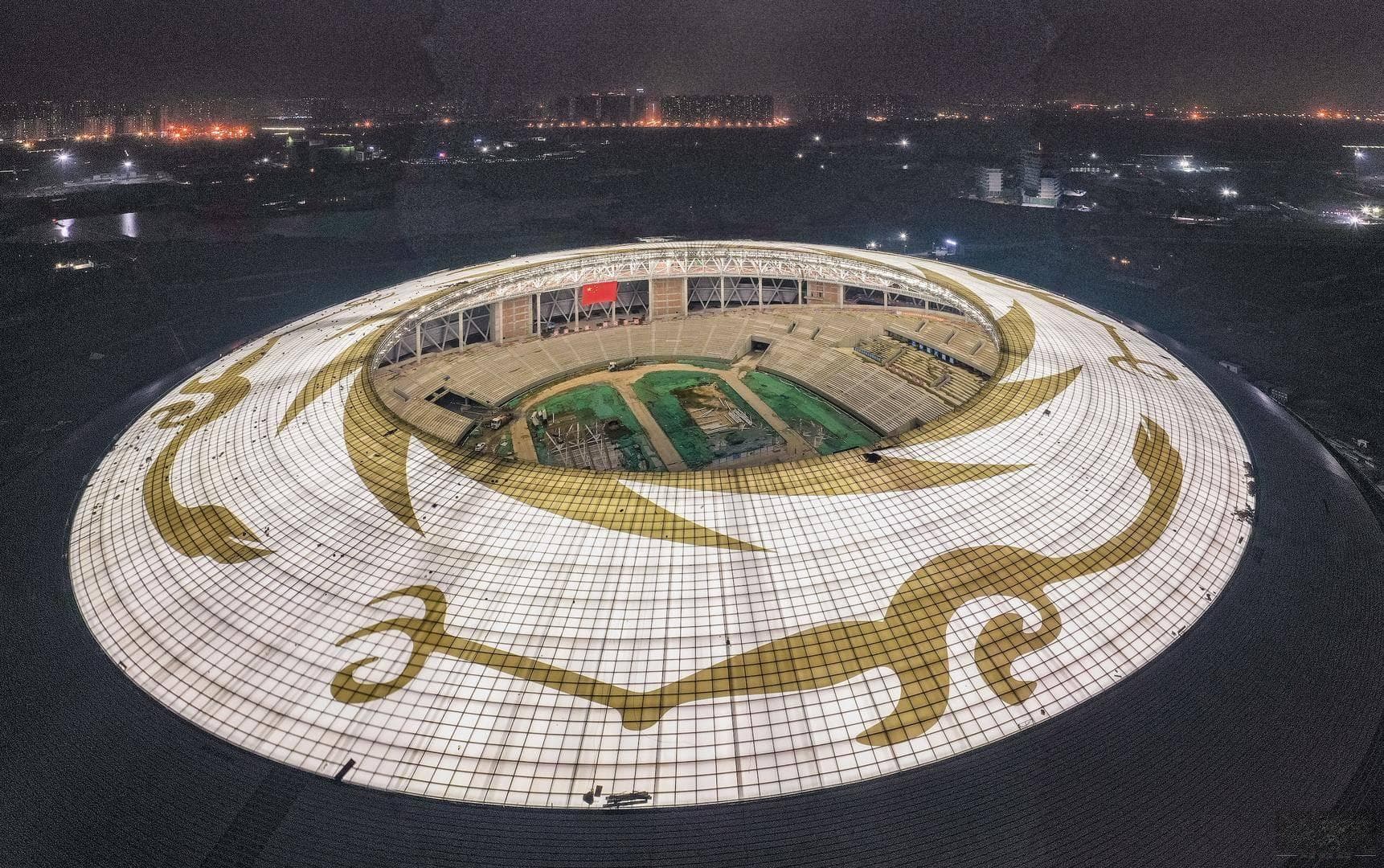 东安湖体育公园：从大运会主场馆到城市新地标