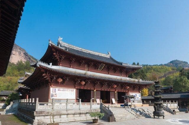 道教的起源与发展：从道家思想到宗教体系