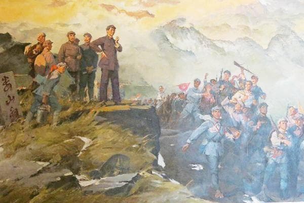 毛主席在长征途中写下一首词，雄奇悲壮气势如虹，激励了无数后人