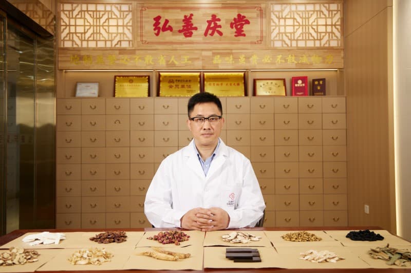 王晓彬医生：深耕脾胃领域数十载 以中医智慧守护胃肠健康