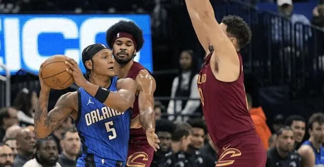 NBA季后赛骑士VS魔术G7：米切尔关键时刻挺身而出，骑士险胜晋级